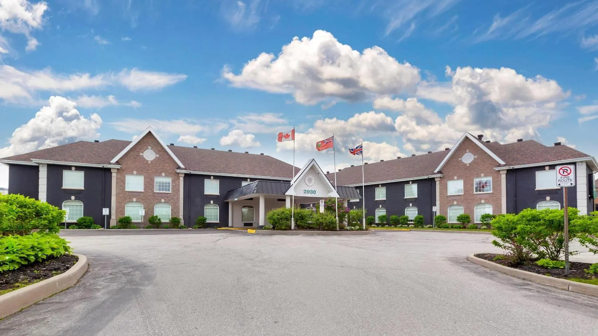 4 Budget Stays Worth Booking Close to Art Gallery of Mississauga