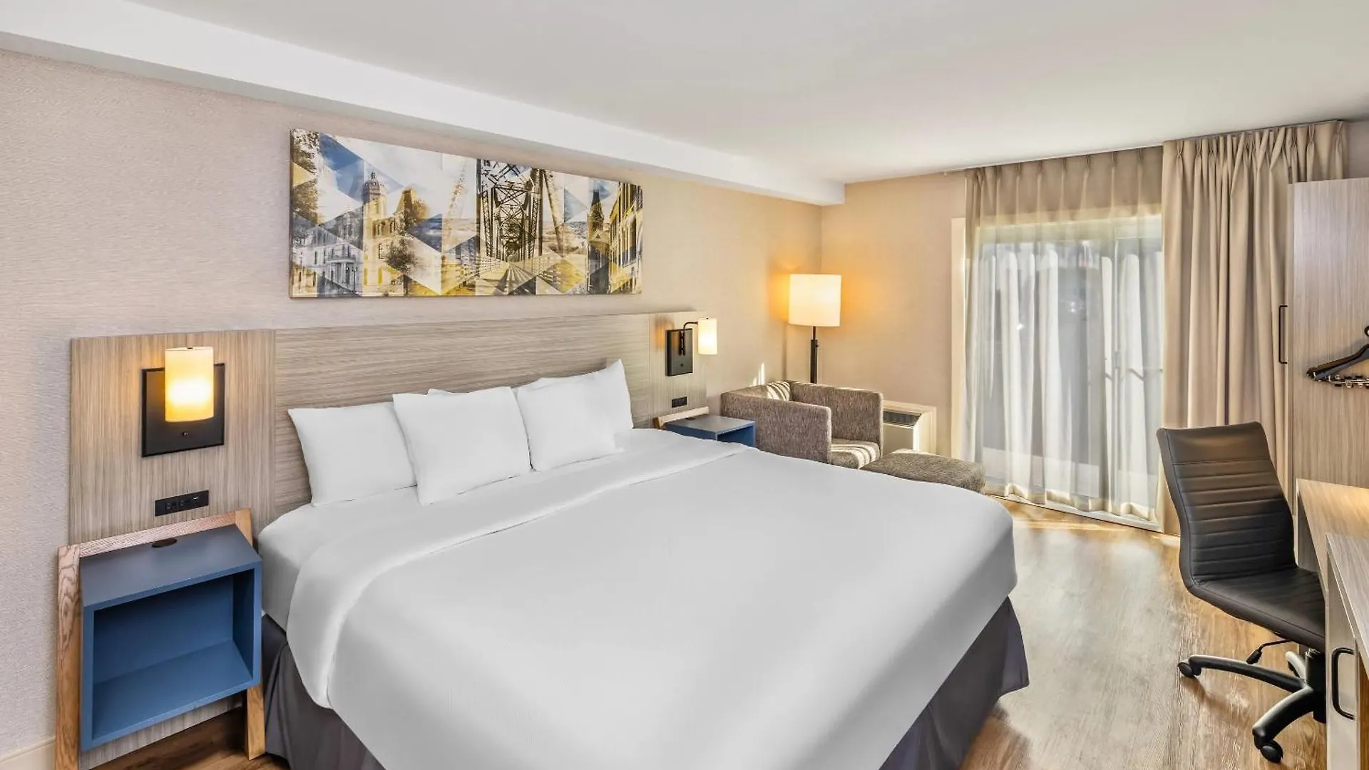 4 Couple Hotels Close to Exhibition Grounds Fredericton